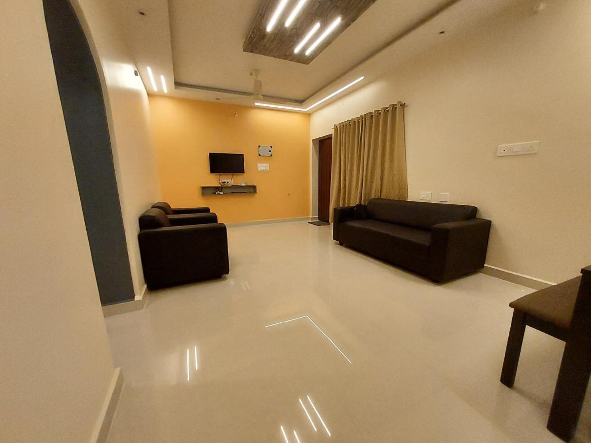 Srirangam Service Apartment Tiruchirappalli Extérieur photo
