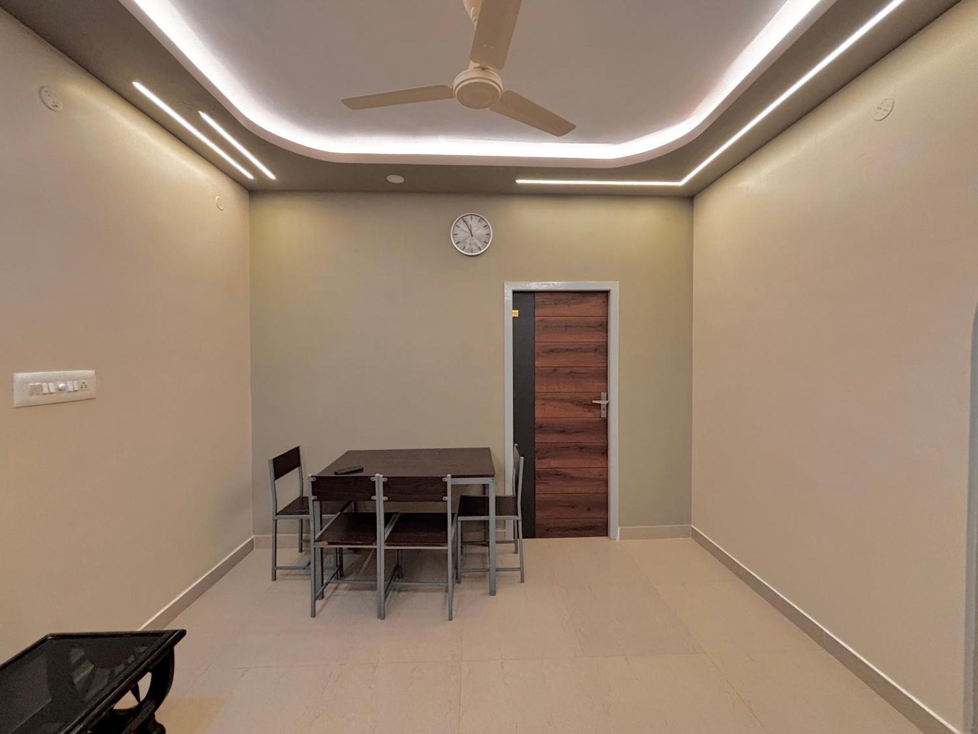 Srirangam Service Apartment Tiruchirappalli Extérieur photo