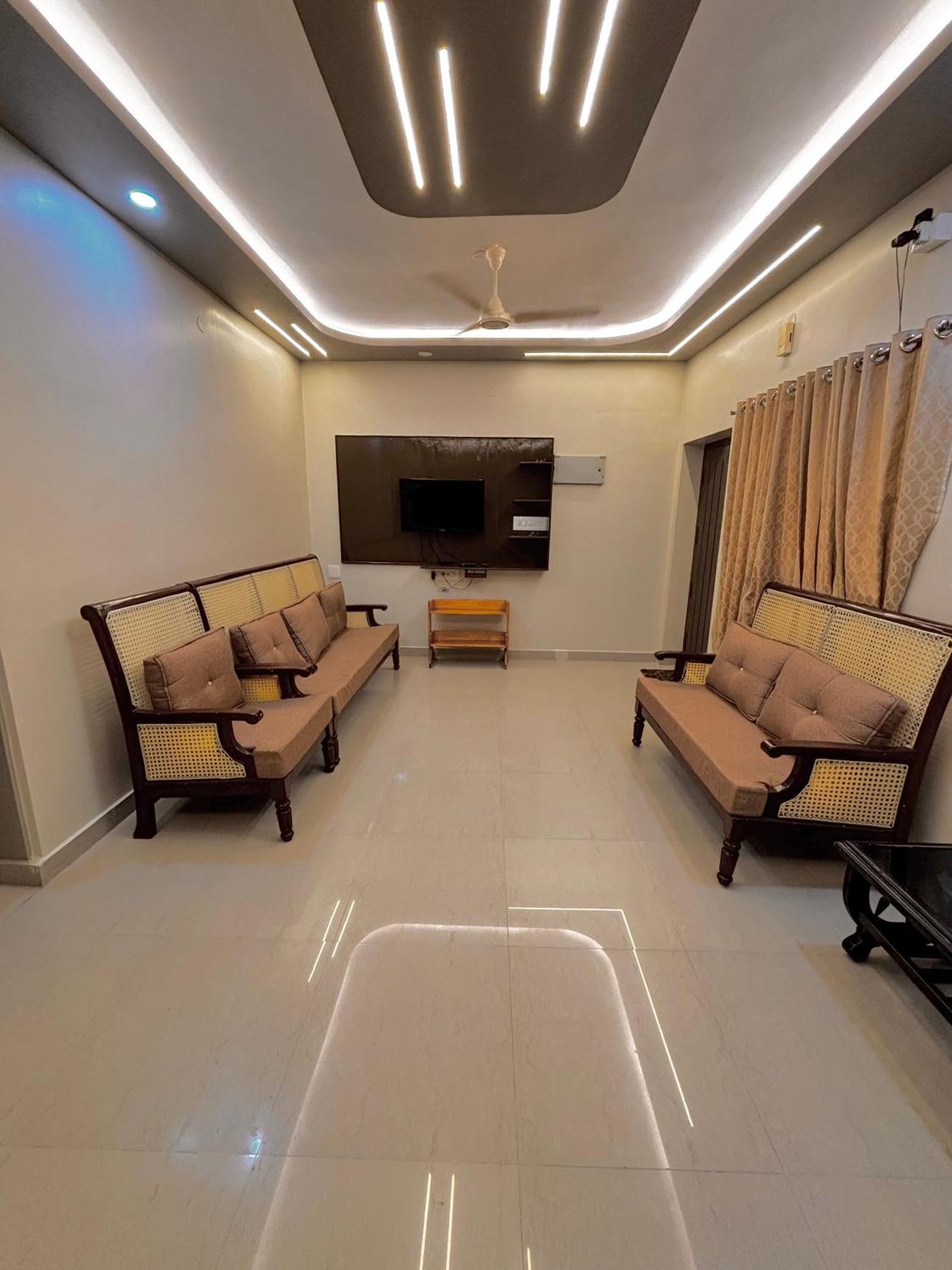 Srirangam Service Apartment Tiruchirappalli Extérieur photo